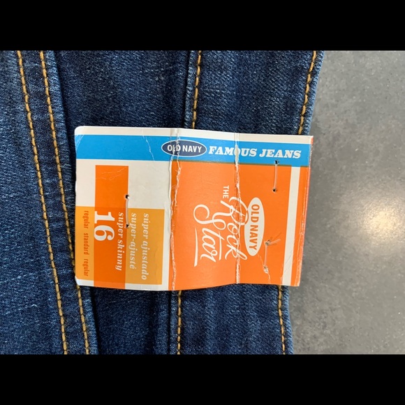 Old Navy Rockstar Super skinny Jean NWT - Picture 3 of 5
